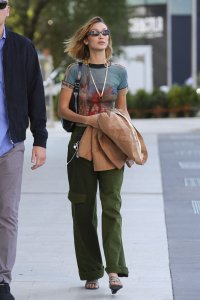 Bella Hadid Braless TheFappeningBlog.com 9.jpg