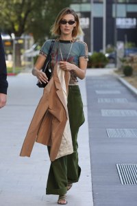 Bella Hadid Braless TheFappeningBlog.com 13.jpg