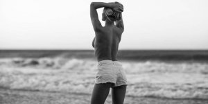 Genevieve Morton Nude & Sexy 17.jpg