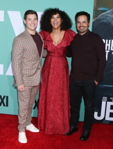 Adam DeVine,Alexandra Shipp,Michael Pena  TheFappeningBlog.com 315.jpg