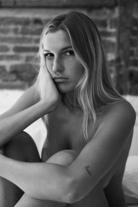 Camilla Nude TheFappeningBlog.com 10.jpg