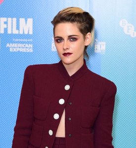 Kristen Stewart Sexy Braless TheFappeningBlog.com 18.jpg