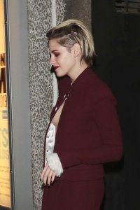 Kristen Stewart Sexy Braless TheFappeningBlog.com 24.jpg