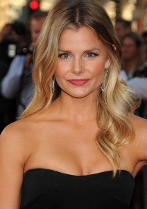 Anita Briem Sexy TheFappeningBlog.com 17.jpeg