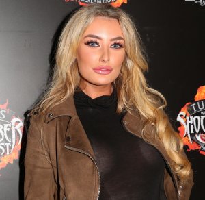 Chloe Crowhurst See Through TheFappeningBlog.com 21.jpg