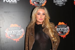 Chloe Crowhurst See Through TheFappeningBlog.com 22.jpg