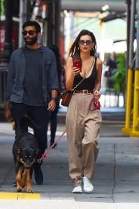 Emily Ratajkowski Sexy TheFappeningBlog.com 7.jpg