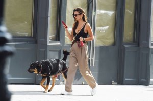 Emily Ratajkowski Sexy TheFappeningBlog.com 9.jpg