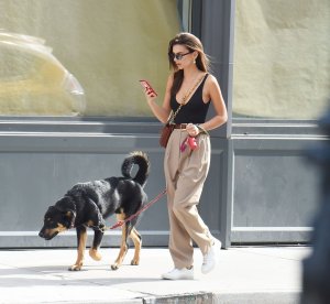 Emily Ratajkowski Sexy TheFappeningBlog.com 10.jpg