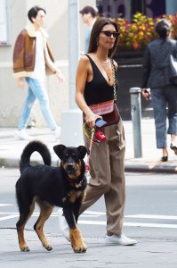 Emily Ratajkowski Sexy TheFappeningBlog.com 20.jpg