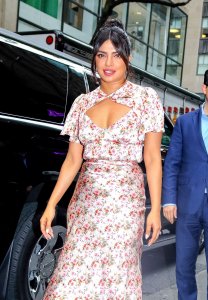 Priyanka Chopra Sexy TheFappeningBlog.com 9.jpg