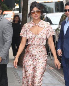Priyanka Chopra Sexy TheFappeningBlog.com 38.jpg