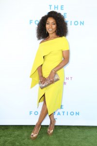 Angela Bassett Sexy TheFappeningBlog.com 4.jpg