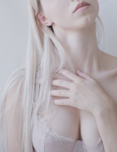 Becca Sharma  Nude TheFappeningBlog.com 10.jpg