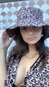 Emily Ratajkowski Sexy TheFappeningBlog.com 4.jpg
