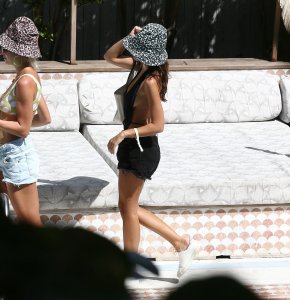 Emily Ratajkowski Sexy TheFappeningBlog.com 56.jpg