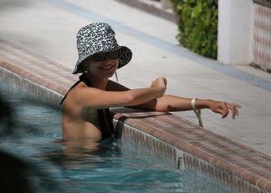 Emily Ratajkowski Sexy TheFappeningBlog.com 104.jpg