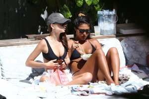 Emily Ratajkowski Sexy TheFappeningBlog.com 3.jpg