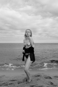 Catriona Grimes Nude TheFappeningBlog.com 1.jpg