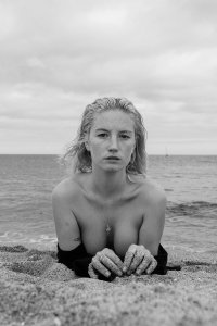 Catriona Grimes Nude TheFappeningBlog.com 3.jpg