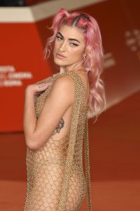 Roshelle See Through Nude TheFappeningBlog.com 1.jpg