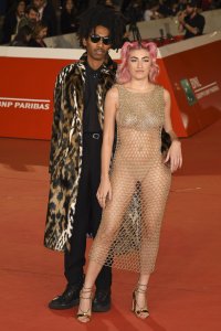 Roshelle See Through Nude TheFappeningBlog.com 10.jpg