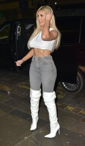 Chloe Ferry Underboob Nude TheFappeningBlog.com 25.jpg