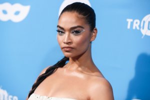 Shanina Shaik Sexy TheFappeningBlog.com 6.jpg