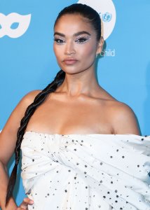 Shanina Shaik Sexy TheFappeningBlog.com 12.jpg