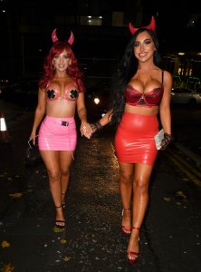 Kayleigh Owen Topless TheFappeningBlog.com 8.jpg