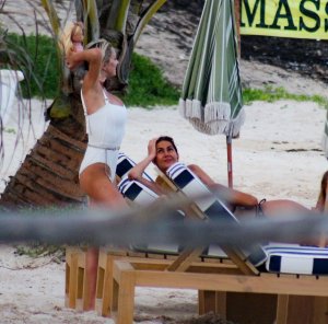 Caroline Vreeland Nude & Sexy TheFappeningBlog.com 32.jpg