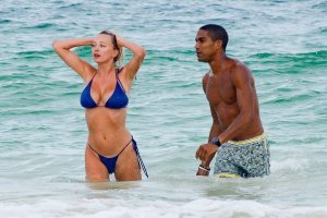 Caroline Vreeland Nude & Sexy TheFappeningBlog.com 64.jpg