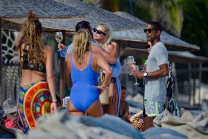 Caroline Vreeland Nude & Sexy TheFappeningBlog.com 105.jpg