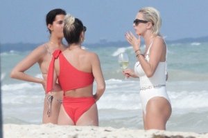 Caroline Vreeland Nude & Sexy TheFappeningBlog.com 118.jpg