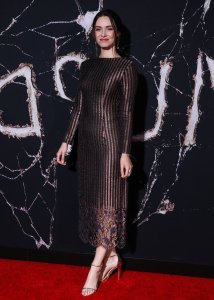 Alex Essoe Sexy TheFappeningBlog.com 1.jpg