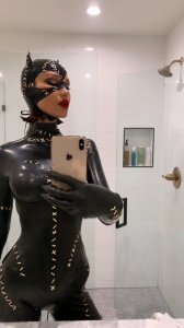 Bella Hadid Sexy TheFappeningBlog.com 1.jpg