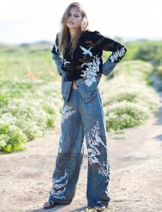 Elisabeth Erm Sexy Topless 9.jpg