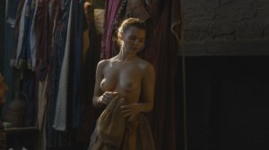 Eline Powell Nude 6.jpg