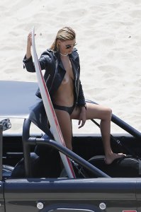 Kelly Rohrbach Sexy & Topless 5.jpg Kelly Rohrbach Sexy & Topless 5.jpg