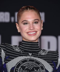 Meredith Mickelson Sexy TheFappeningBlog.com 16.jpg