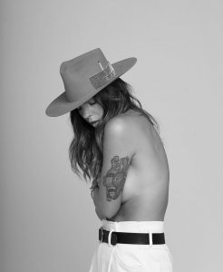 Laura Matamoros Nude covered TheFappeningBlog.com 4.jpg