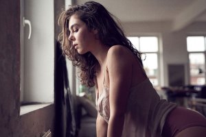 Dako Haux  Nude TheFappeningBlog.com 1.jpg