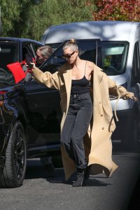 Hailey Bieber Braless Sexy TheFappeningBlog.com 2.jpg