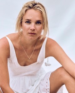 Annie Hoffmann Sexy TheFappeningBlog.com 17.jpg