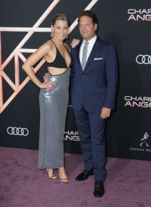 Elizabeth Banks Sexy TheFappeningBlog.com 108.jpg