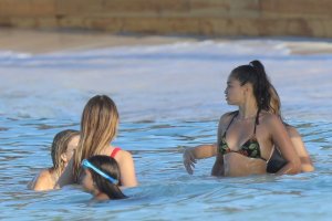 Devon Windsor, Hannah Ferguson, Shanina Shaik Sexy TheFappeningBlog.com 30.jpg