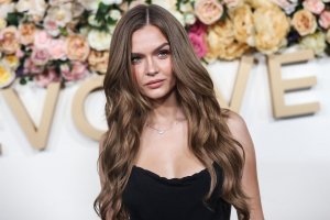 Josephine Skriver Sexy TheFappeningBlog.com 3.jpg