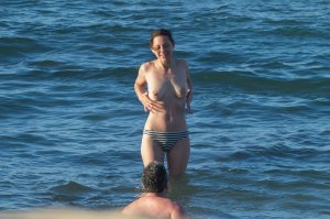 Marion Cotillard Topless 10.jpg