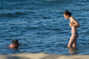 Marion Cotillard Topless 18.jpg