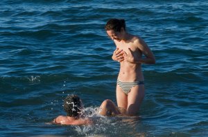 Marion Cotillard Topless 28.jpg